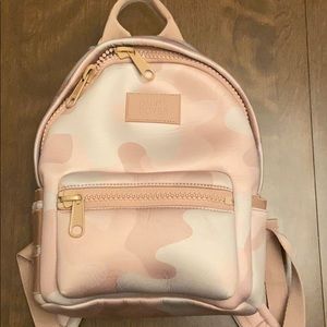 Dagne Dover small Dakota